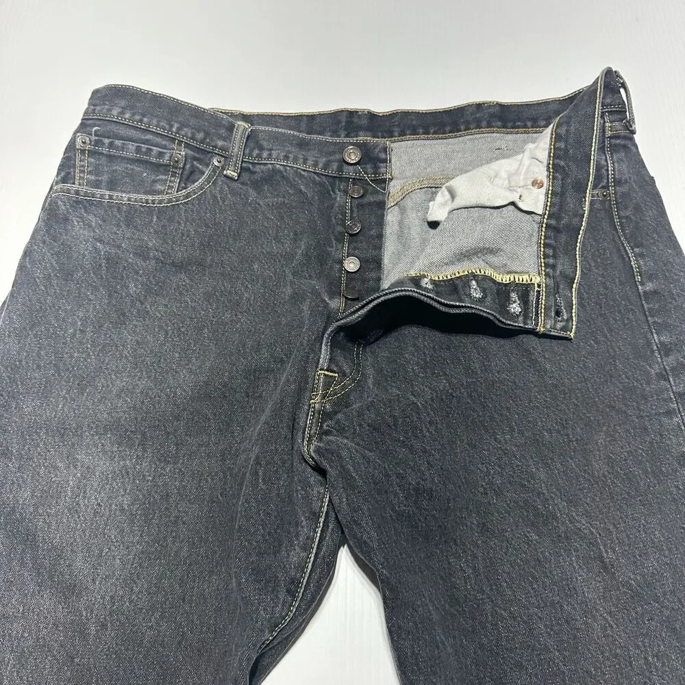 Levis 501 Mens Jeans Black Size 42x32 Measured 38x29 Straight Button Fly